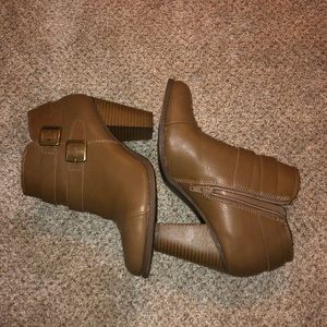 Lauren Conrad booties size 8
